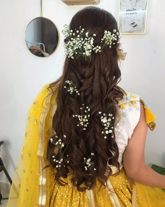 Curly hairstyle for the Indian brides